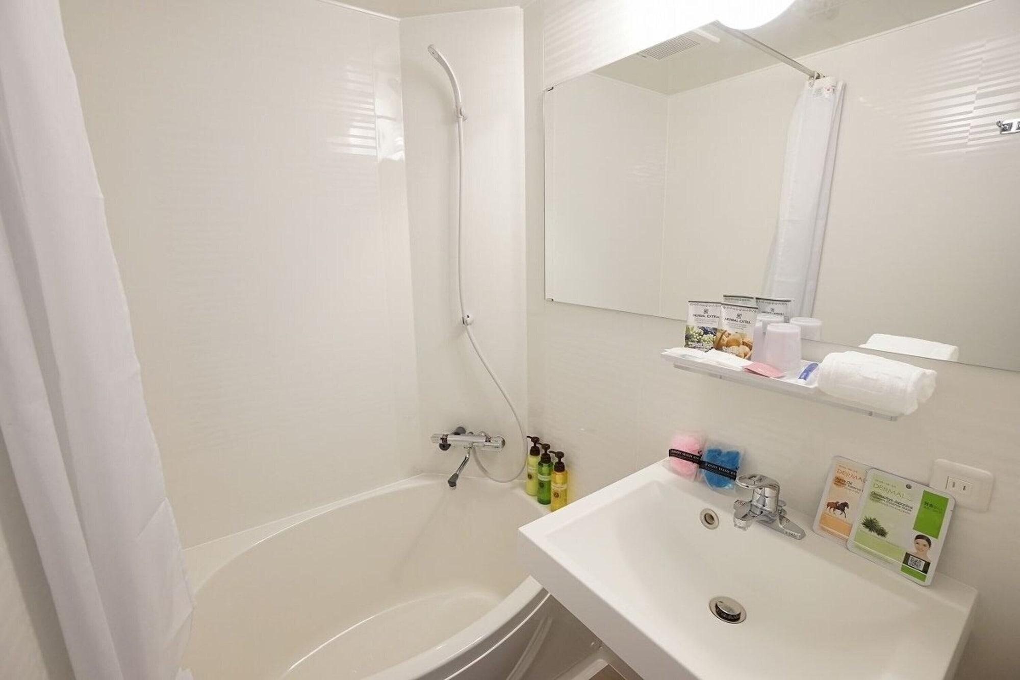 La'Gent Hotel Osaka Bay Экстерьер фото